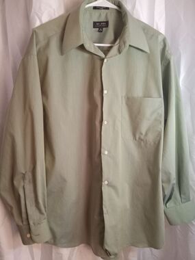 Axcess Light Sage Green Button-Down Dress Shirt 16 neck, 32-33, 100% cotton